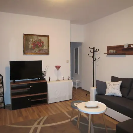 Mary Apartment